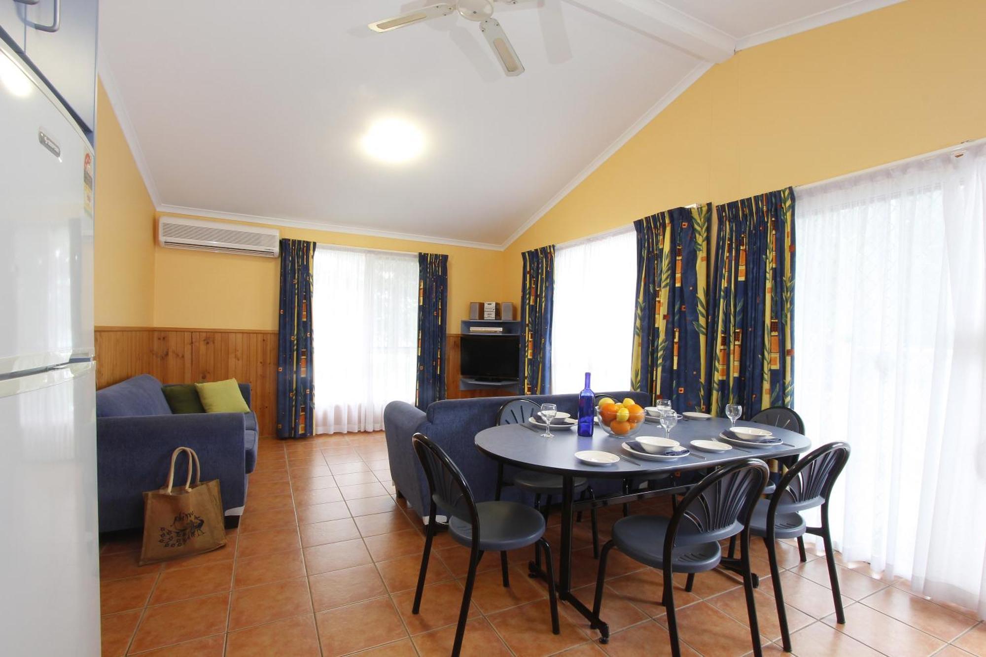 Windang Tourist Park Hotel Room photo